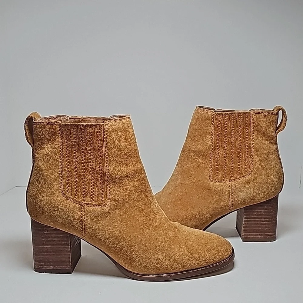 Madewell | Shoes | Madewell The Kat Chelsea Boot 75 Brown Tan Suede ...